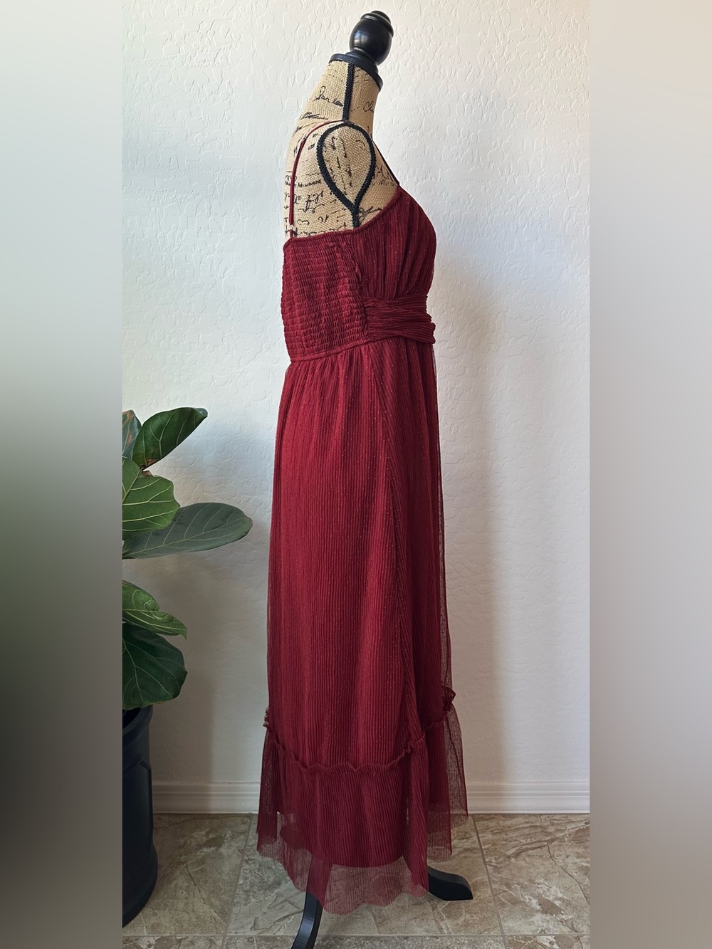 NWT Blu Pepper Burgundy Chiffon Maxi Spaghetti Strap Dress Size L - Picture 3 of 9